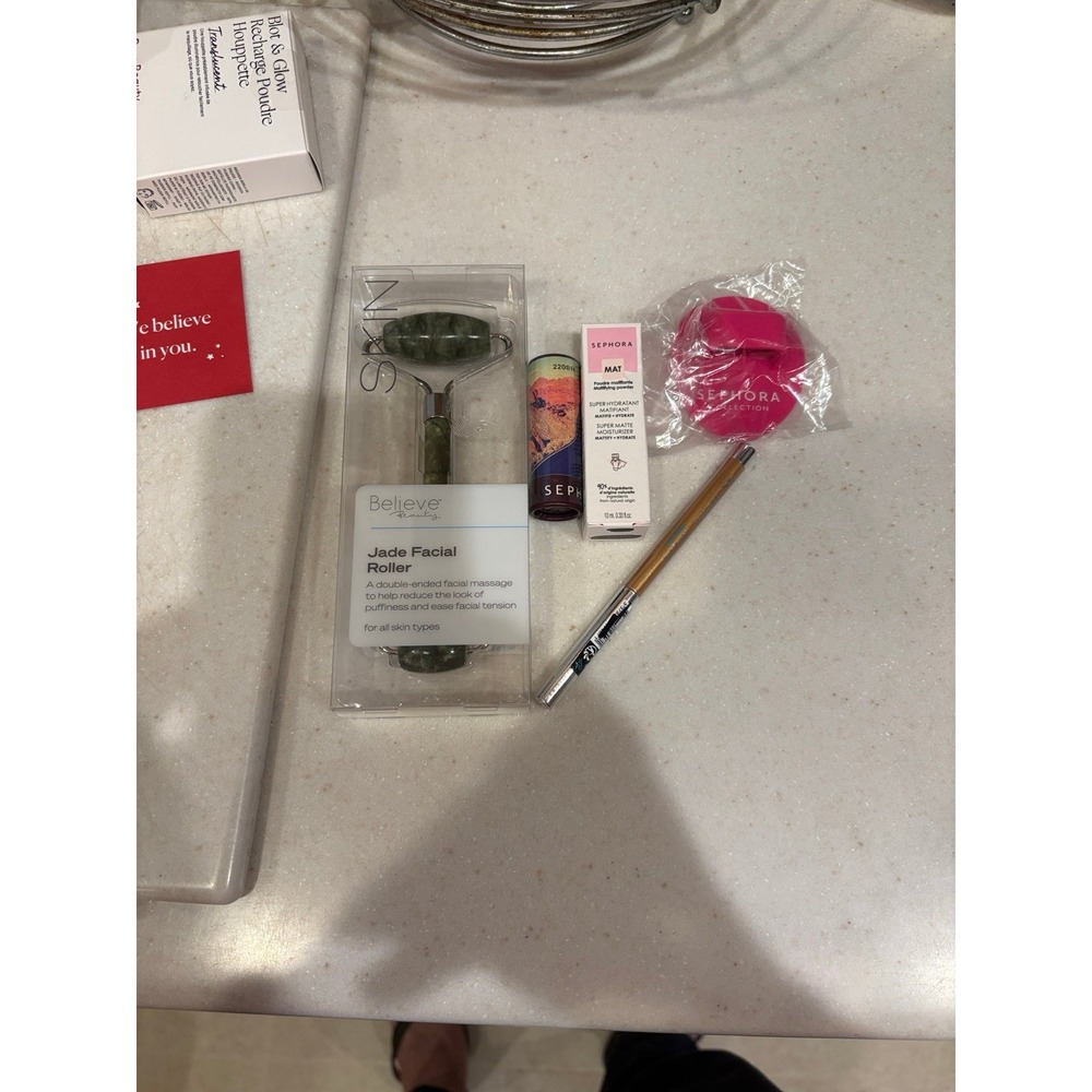 Sephora & Believe Beauty Bundle Womens OS Green Pink New Jade Roller Makeup Set